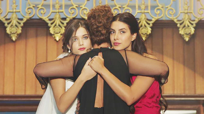 'La se&ntilde;ora Fazilet y sus hijas'