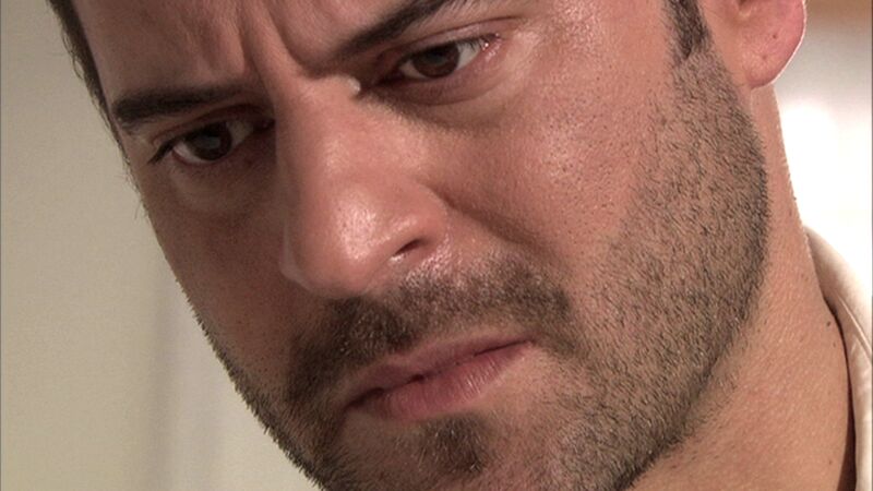 Kerem se despide de su bebé fallecido