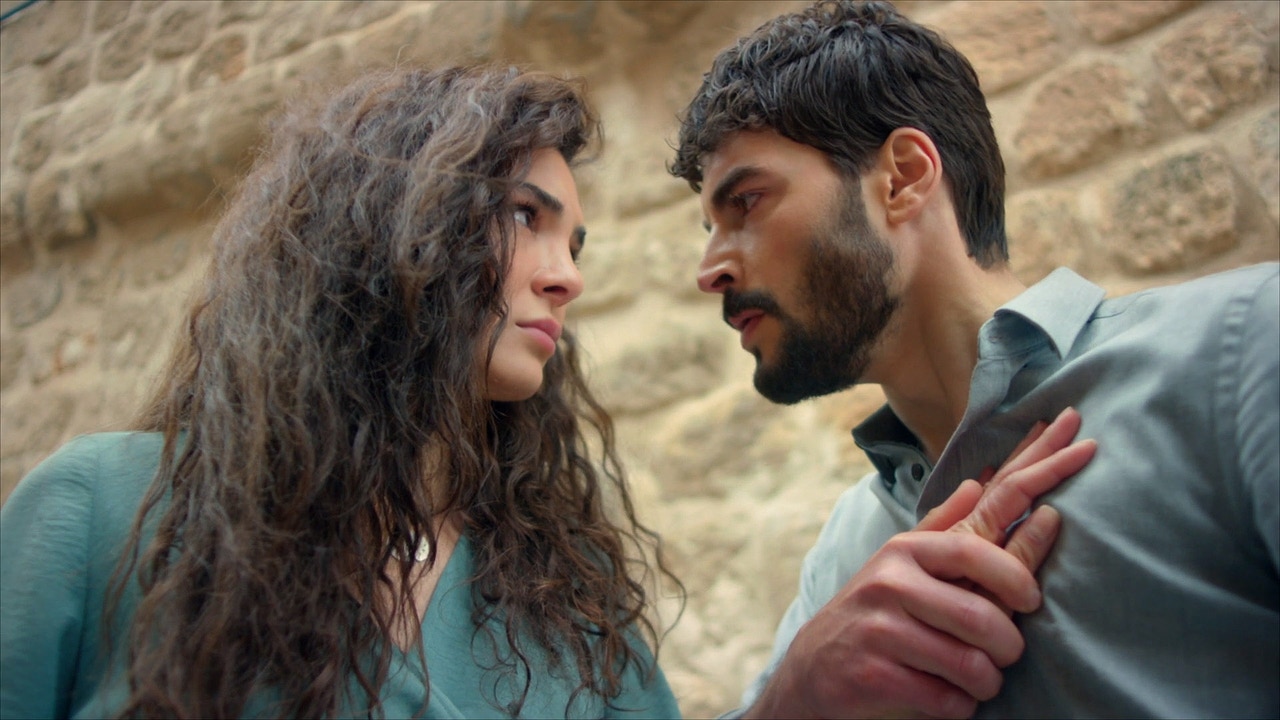 VÍDEO - HERCAI: Miran suplica una nueva oportunidad a Reyyan