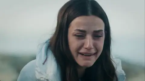 Nefes se sincera: "El tiempo se llevó todos mis sueños, Tahir" Nefes se sincera: "El tiempo se llevó todos mis sueños, Tahir"