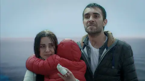 Nefes y Tahir, acorralados por Vedat y sus hombres Nefes y Tahir, acorralados por Vedat y sus hombres