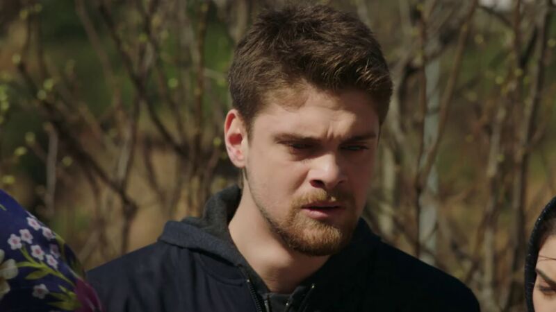 Yasin se despide para siempre de su madre