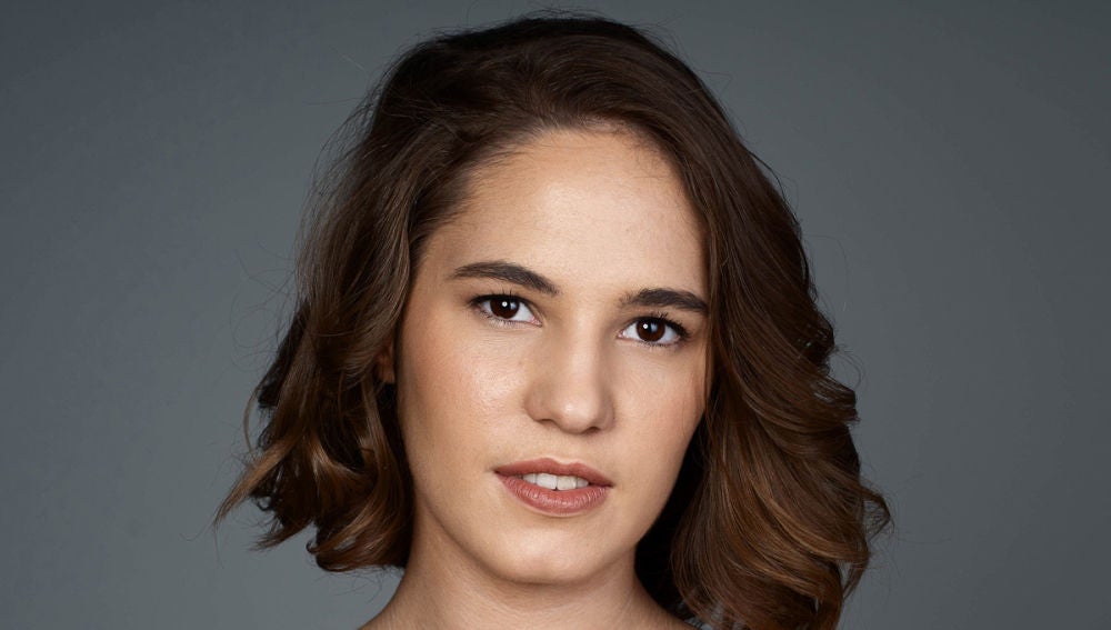 Teresa Loreto es Sandra en Por muchas razones