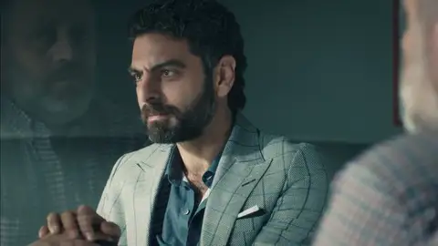 Vedat lleva a cabo su plan de casarse con Nazar Vedat lleva a cabo su plan de casarse con Nazar