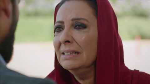 Azize se derrumba: "Comet&iacute; un error porque no quer&iacute;a perderte"