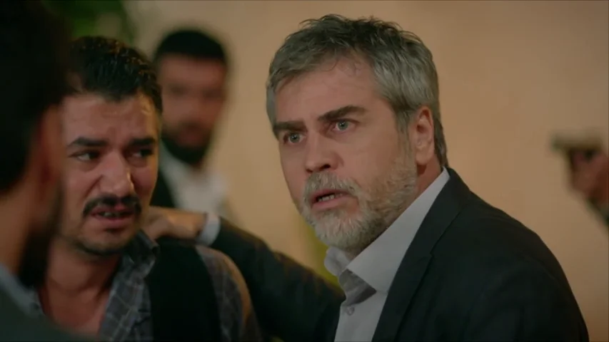 Hazar tiene la prueba que demostraría que Azize secuestró a Reyyan Hazar tiene la prueba que demostraría que Azize secuestró a Reyyan