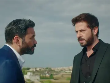 Los padres de Azat tienen un plan para él y para Elif Los padres de Azat tienen un plan para él y para Elif