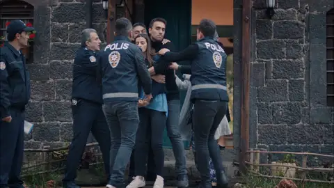 Nefes entre rejas 'Fugitiva'
