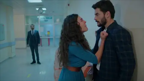 Reyyan, a Miran: "Has sido tú, querías que mi padre muriera" Reyyan, a Miran: "Has sido tú, querías que mi padre muriera"