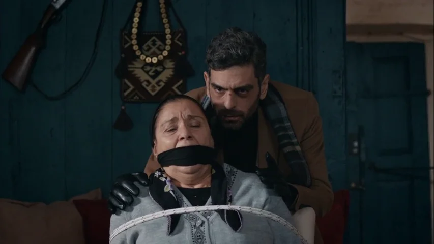 Vedat secuestra a la se&ntilde;ora Saniye