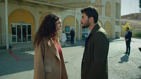 Reyyan: 'Tus palabras ya no me valen' Reyyan: 'Tus palabras ya no me valen'