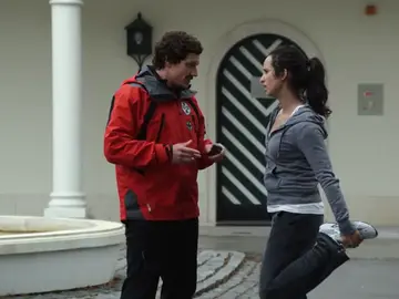 Tobias le confiesa a Sarah que él puso los 200.000 euros entre las cosas de Stefan Tobias le confiesa a Sarah que él puso los 200.000 euros entre las cosas de Stefan