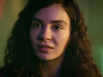 Reyyan, enfadada con Miran Reyyan, enfadada con Miran