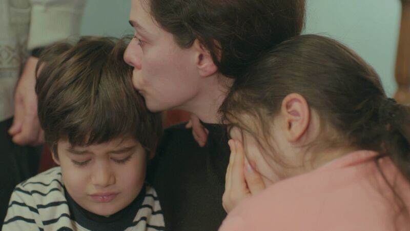 Enver apoya a Bahar y se marchan de casa: la última maldad de Sirin rompe la familia