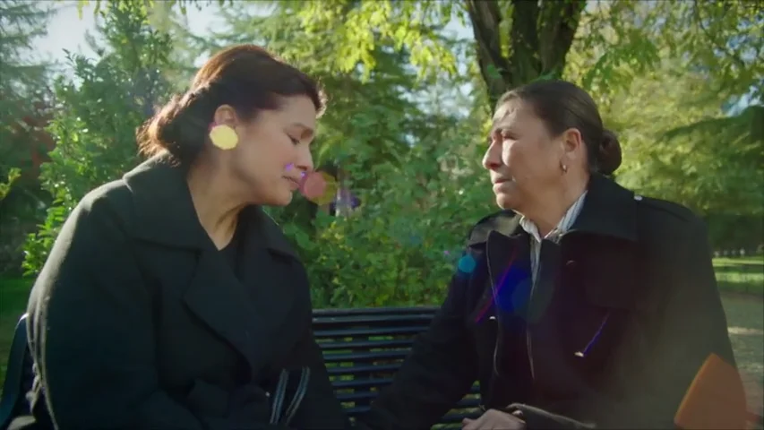Zehra y Esma se re&uacute;nen en secreto, &iquest;por qu&eacute;?