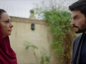 Azize planea mandar lejos a su familia a espaldas de Miran Azize planea mandar lejos a su familia a espaldas de Miran