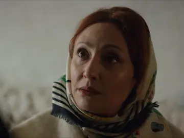 ¿Por qué Sultana y Azat se reúnen en secreto? ¿Por qué Sultana y Azat se reúnen en secreto?