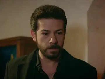 Azat se sincera sobre su matrimonio con Elif: "No puedo quererte, quiero a Reyyan" Azat se sincera sobre su matrimonio con Elif: "No puedo quererte, quiero a Reyyan"