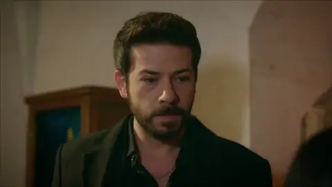 Azat se sincera sobre su matrimonio con Elif: "No puedo quererte, quiero a Reyyan" Azat se sincera sobre su matrimonio con Elif: "No puedo quererte, quiero a Reyyan"