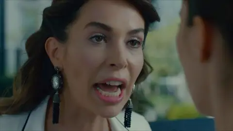 La sospecha se confirma: Arzu es la madre desaparecida de Cennet La sospecha se confirma: Arzu es la madre desaparecida de Cennet