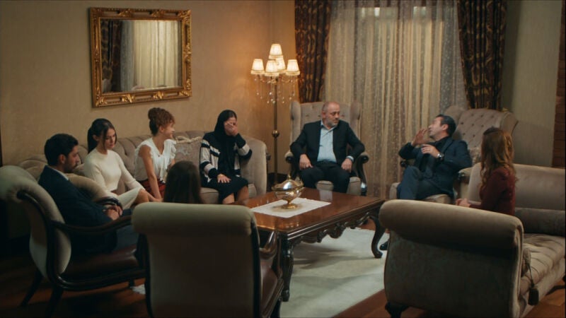 Genko recibe en casa a la familia de Mercan al completo