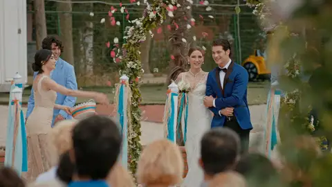 Boda Yaman y Mira Medcezir
