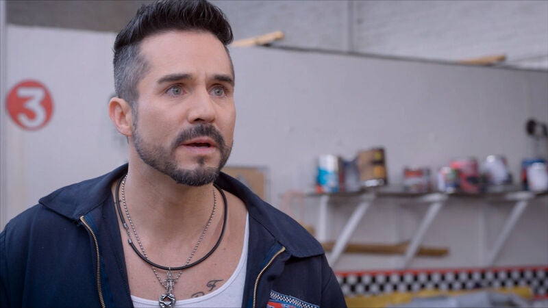 Pedro cede ante el chantaje de Ernersto