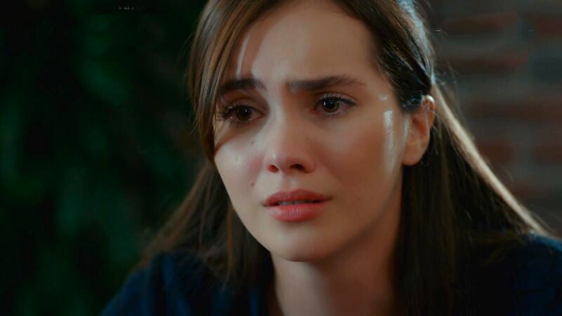 Cennet conocerá a su madre, ¿será ella de verdad?