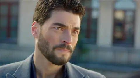 Miran quiere que Elif vuelva, ¿aceptará Azat? Miran quiere que Elif vuelva, ¿aceptará Azat?