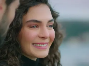 Miran cumple el sueño de Reyyan de ver el mar Miran cumple el sueño de Reyyan de ver el mar