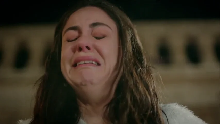 Elif amenaza con suicidarse tras huir de su propia boda