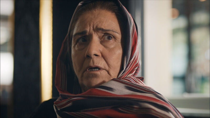 Saniye le desvela un enorme secreto a Fikret