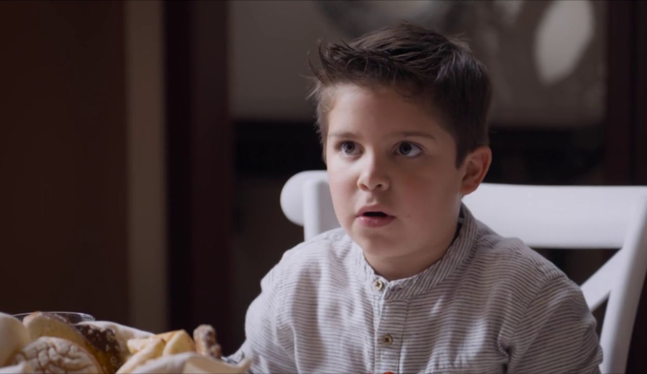 Nico pilla a Ernesto y Irene in fraganti: "¿Se están besando?"