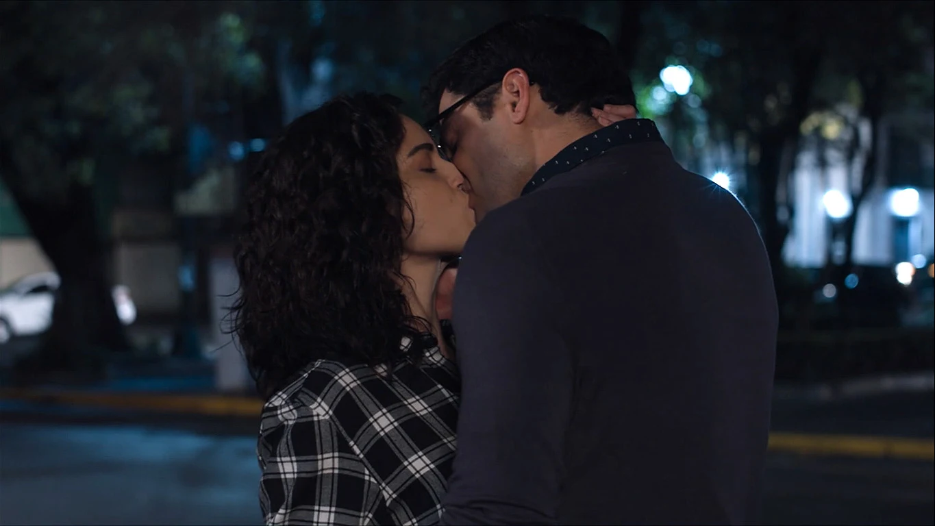 El beso de Rosa y Samuel Te doy la vida
