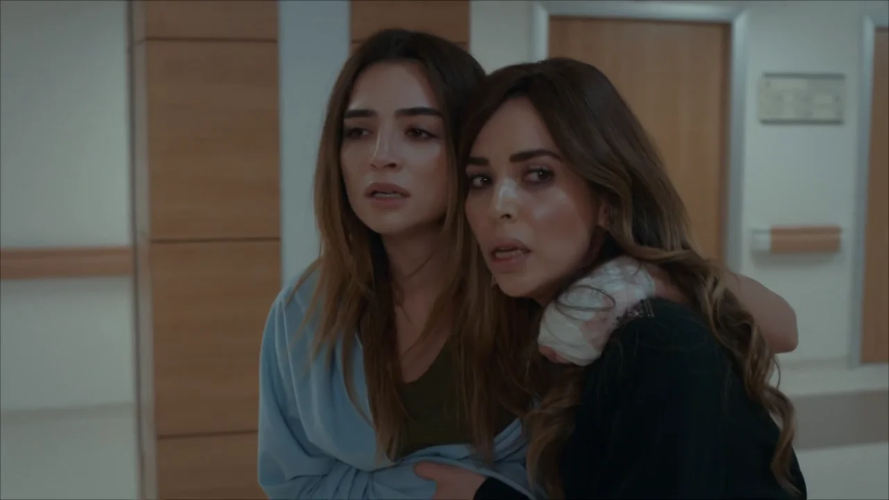 Arzu escapa con Melissa: "No permitiré que ingresen a mi hija en un psiquiátrico" Arzu escapa con Melissa: "No permitiré que ingresen a mi hija en un psiquiátrico"