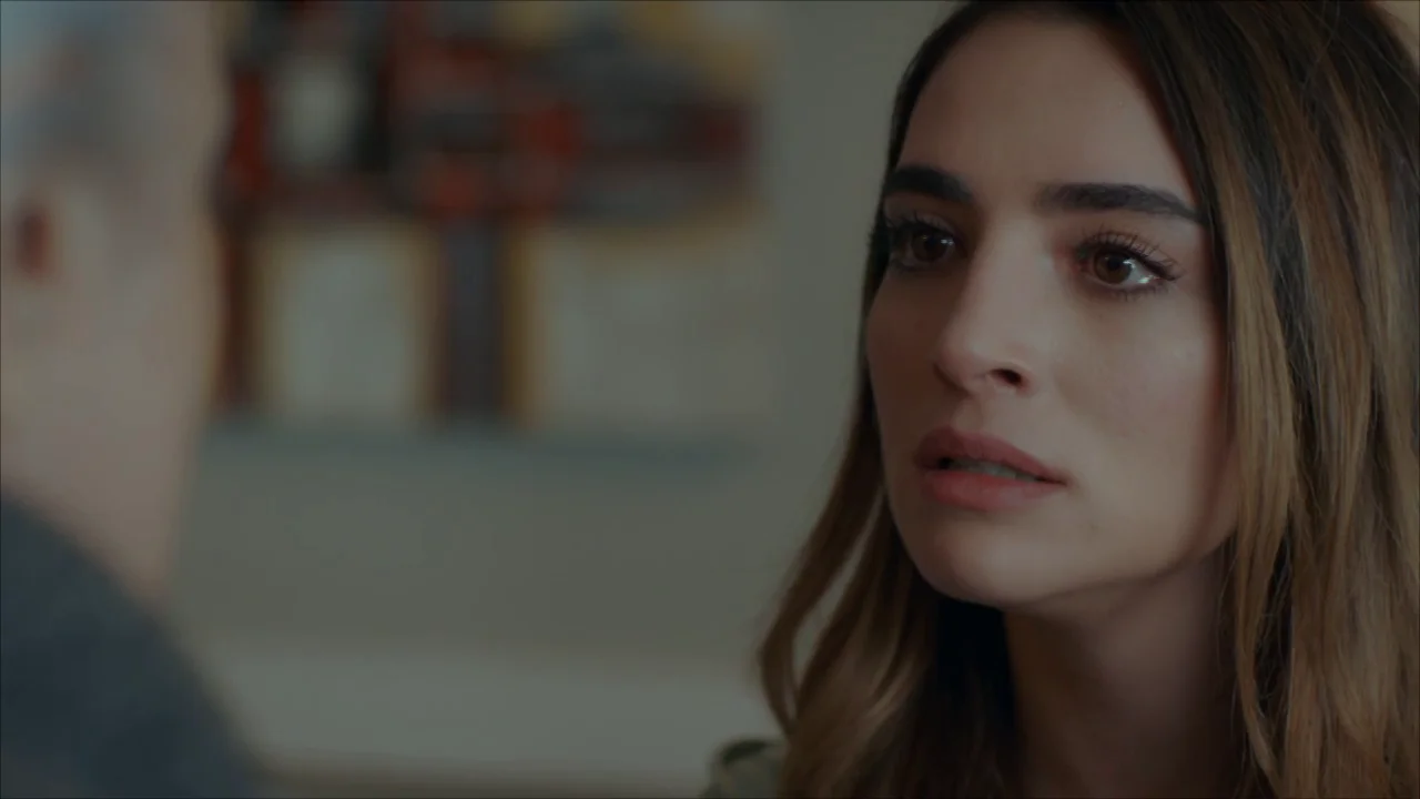 Mukaddes, dispuesta a contarle todo a Melissa: "Tu madre te ha ocultado la verdad"