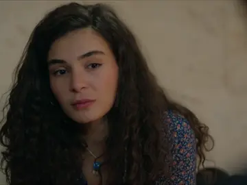 Reyyan, destrozada, le confiesa la verdad a Azat: "Sé que fue Miran quien te disparó" Reyyan, destrozada, le confiesa la verdad a Azat: "Sé que fue Miran quien te disparó"