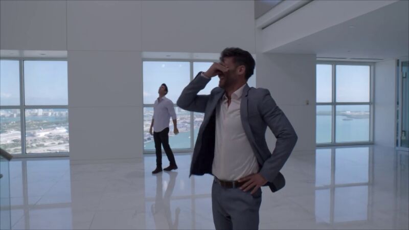Ricardo es engañado y pierde el dinero de la empresa