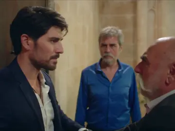 Aslan, contra las cuerdas: ¿Por qué tiene fotos de Reyyan? Aslan, contra las cuerdas: ¿Por qué tiene fotos de Reyyan?