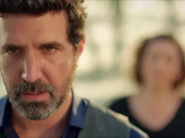 ¿Por qué aparece de repente el padre de Reyyan? ¿Por qué aparece de repente el padre de Reyyan?