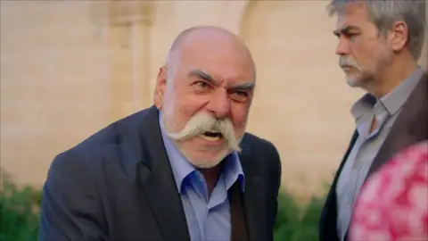 Nasuh encarcela a Reyyan: "De ahora en adelante no irás a ningún lado" Nasuh encarcela a Reyyan: "De ahora en adelante no irás a ningún lado"