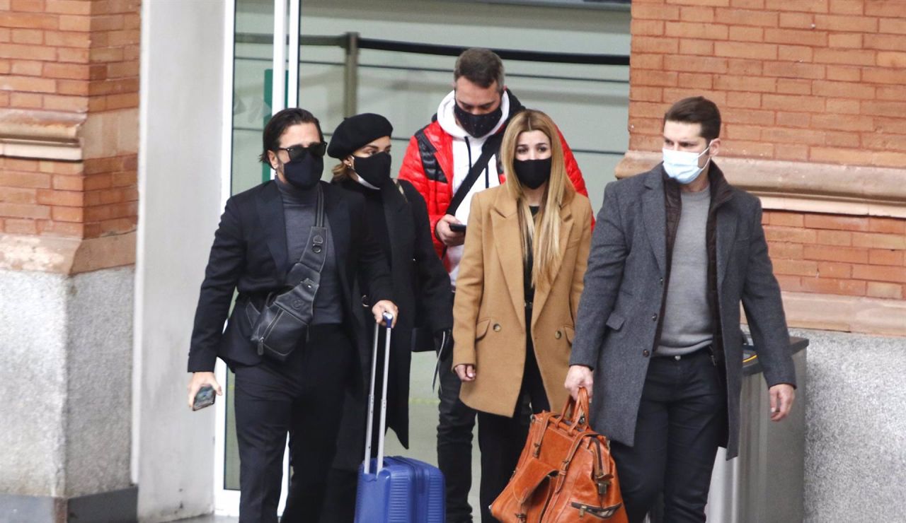 Bustamante, Chenoa, Natalia y Manu Tenorio rumbo a Barcelona