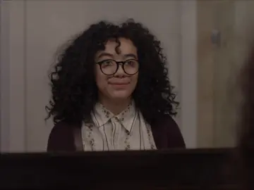 Armando y Betty, a punto de acostarse juntos por primera vez Armando y Betty, a punto de acostarse juntos por primera vez