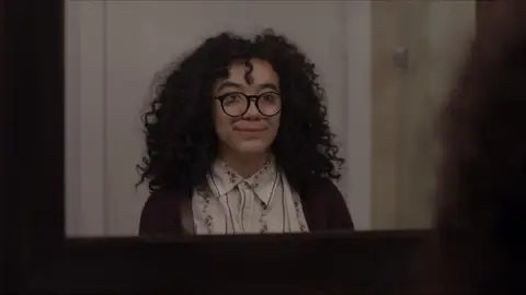 Armando y Betty, a punto de acostarse juntos por primera vez Armando y Betty, a punto de acostarse juntos por primera vez