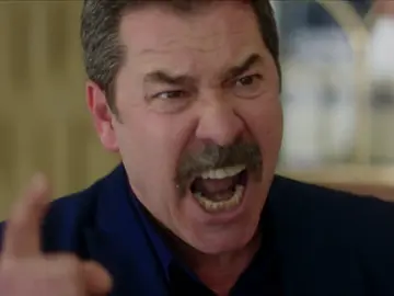 Seniz no tiene escapatoria: Agah ha recibido la prueba de su infidelidad Seniz no tiene escapatoria: Agah ha recibido la prueba de su infidelidad