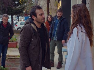 Candan corta toda relación con Demir y Cemal: “Me dais asco”