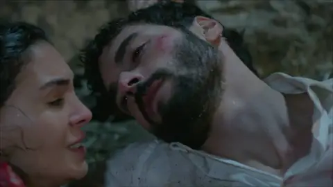 Miran agoniza: "Reyyan, pide ayuda" Miran agoniza: "Reyyan, pide ayuda"