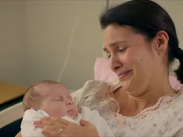 Zehra y su hija, sanas en el hospital: "Hubiese dado la vida por ella" Zehra y su hija, sanas en el hospital: "Hubiese dado la vida por ella"