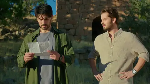 Aslan descubre el pasado de su abuela: "Nasuh y Azize tuvieron un bebé juntos" Aslan descubre el pasado de su abuela: "Nasuh y Azize tuvieron un bebé juntos"