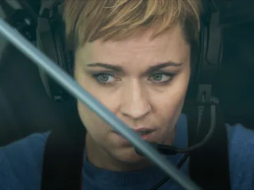 Mikki y Verena tienen un accidente Mikki y Verena tienen un accidente